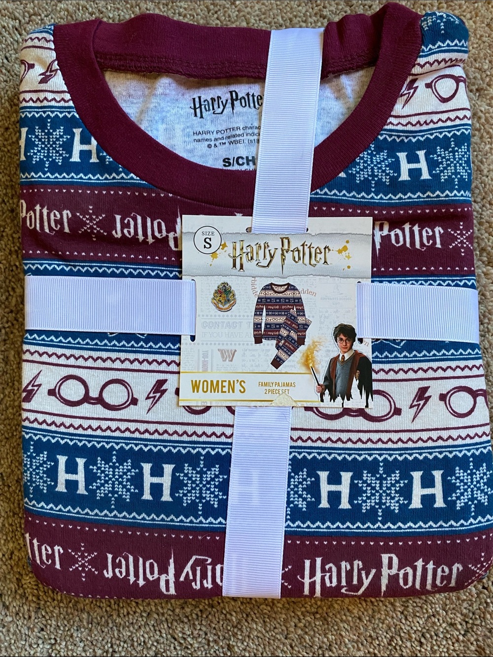 New Warner Bros.Harry Potter Burgundy and Blue Women's Pajama Set. Size Small